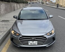 Hyundai Elantra, 2018 il